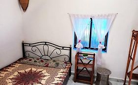 Cockerel Homestay - Traditional Beach Village - Goa